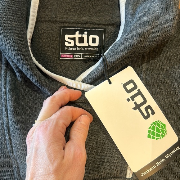 Stio Sweetwater fleece, size XXS, color Gray, NWT - Picture 2 of 8